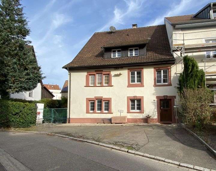 ++NEU IM ANGEBOT++ Historisches Mehrfamilienhaus im Ortskern von Steinen, Lörrach Kreis – Bild 1