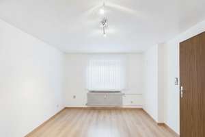 Bungalow mit großzügigem Grundstück und traumhaftem Blick – Die vollständige Adresse der Immobilie erhältst du vom Anbieter., 97514 Oberaurach – Vorschaubild 18