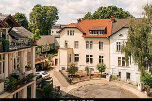 Historic Villa near Neuer Garten and Heiliger See