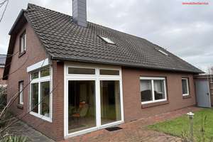 Schönes Einfamilienhaus mit Garage in ruhiger Sackgassenlage