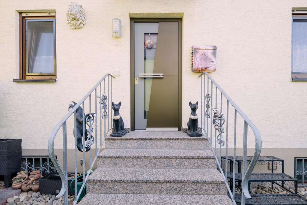 Immobilie in Erzhausen - Einziehen und wohlfühlen: Familienfreundliche Wohneinheit mit überdachter Terrasse - Bild 0