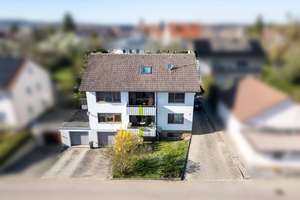 Gepflegtes Zweifamilienhaus mit stabilen Mieteinnahmen – Die vollständige Adresse der Immobilie erhältst du vom Anbieter., 89150 Laichingen – Vorschaubild 1