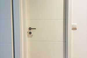 Stilvoll sanierte, bezugsfreie 3-Zimmer-Eigentumswohnung mit Garagenstellplatz in Berlin-Steglitz – Kaulbachstraße 4, 12247 Lankwitz, Berlin – Vorschaubild 18