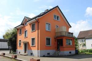 Klassisches Dreifamilienhaus mit Erweiterungspotential - auch als Mehrgenerationenhaus denkbar – Die vollständige Adresse der Immobilie erhältst du vom Anbieter., 79713 Bad Säckingen – Vorschaubild 2