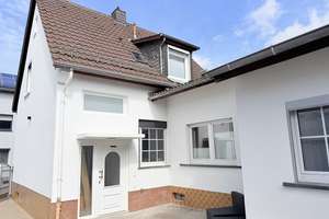 Saniertes und freistehendes Einfamilienhaus in beliebter Lage von Sandhausen – Brühlstraße 3, 69207 Sandhausen – Vorschaubild 2