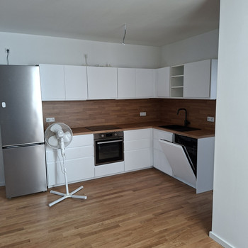 Maisonette: 160 qm, 5 Zimmer und große Terrasse