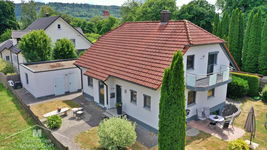 Immobilie in Berching - Unverbaubares Wohndomizil mit Doppelgarage in einmaliger Lage direkt am Main-Donau-Kanal - Bild 4