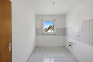 Kaulsdorf mit Weitblick: Ruhige Dachgeschosswohnung mit Potenzial für Wohnen & Investment – Die vollständige Adresse der Immobilie erhältst du vom Anbieter., 12621 Kaulsdorf, Berlin – Vorschaubild 6
