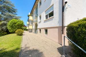 Helle 3 Zimmer Wohnung mit zwei Balkonen und Garage in Stuttgart - Luginsland – 70327 Luginsland, Stuttgart – Vorschaubild 16