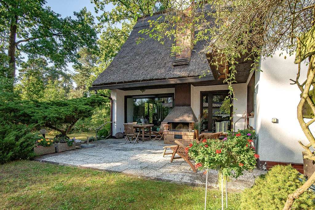 Immobilie in Wandlitz - Nicht weit vom See, Ihr Reetdachhaus! - Bild 3