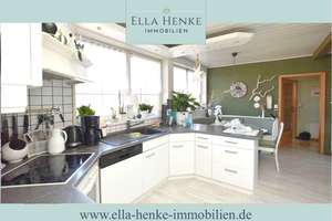 Schönes, großes Backsteinhaus mit 2 Wohnungen, Garten + 2 Garagen...