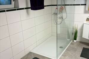 2-Zimmer-Wohnung mit großzügiger Wohnküche, Kaminofen & hochwertigem Bad – Gelnhäuser Straße 29a, 63607 Wächtersbach – Vorschaubild 9
