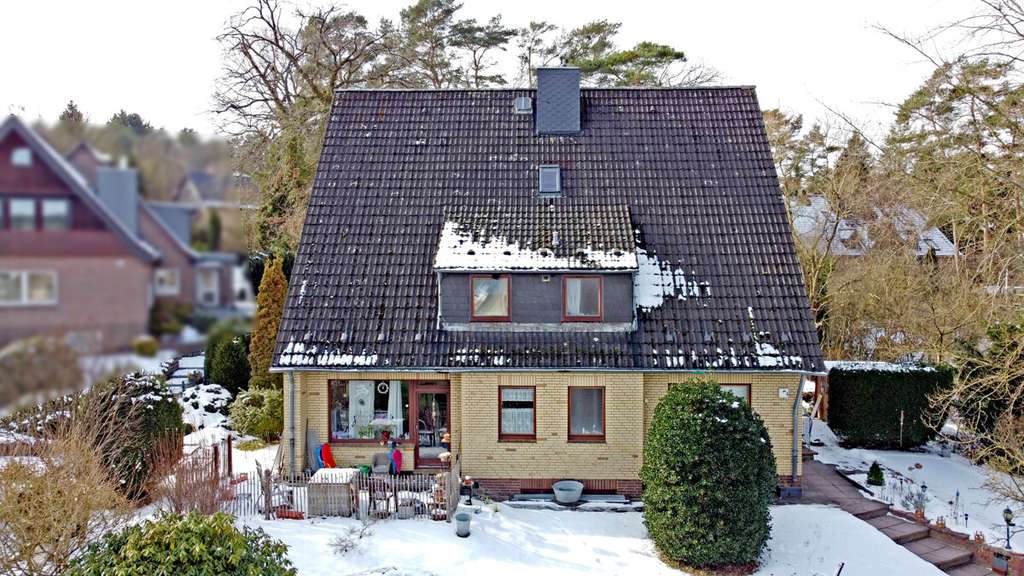 Immobilie in Hamburg - Vielseitig nutzbares Ein- oder Mehrfamilienhaus zum Kauf in Neugraben-Fischbek - Wentzel Dr. - Bild 1