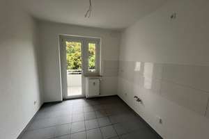 Frisch und Hell - 3 Zi.-Whng.- Wannenbad mit Fenster - Duisburg Rheinhausen – Richard-Wagner-Straße 17, 47226 Rheinhausen-Mitte, Duisburg – Vorschaubild 3