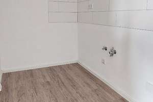 1 Zimmer, frisch saniert, Aufzug – Neuplanitzer Straße 29, 8062 Neuplanitz, Zwickau – Vorschaubild 4