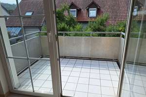 Praktische 3-Zimmer-Wohnung mit Balkon in Luhe-Wildenau