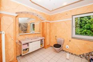 Weitläufiges Grundstück, Wohnhaus mit vielseitigen Hallen, Scheunen und PV-Power – Die vollständige Adresse der Immobilie erhältst du vom Anbieter., 93473 Arnschwang – Vorschaubild 26