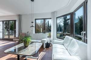 Sonne, Glas & 500 m² Südgarten – die lichtdurchflutete Familienvilla im Blumenviertel – Die vollständige Adresse der Immobilie erhältst du vom Anbieter., 81377 Großhadern, München – Vorschaubild 4