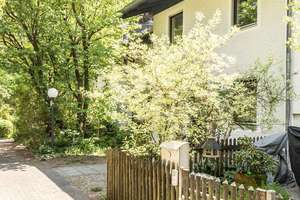 Ruhig und grün gelegen: Großzügiges Einfamilien-Reihenhaus mit wunderbarem Südgarten – Die vollständige Adresse der Immobilie erhältst du vom Anbieter., 81929 Daglfing, München – Vorschaubild 5