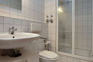 Helle, modern möblierte Wohnung mit Terrasse in Stuttgart Süd – Die vollständige Adresse der Immobilie erhältst du vom Anbieter., 70199 Karlshöhe, Stuttgart – Vorschaubild 4