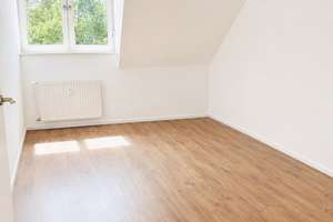 Exklusives Wohnen auf zwei Ebenen - moderne 5-Zimmer-Maisonette mit Balkon & eigener PV-Anlage – Klosterstrasse 26, 46535 Dinslaken – Vorschaubild 4