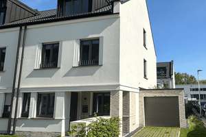 Neuwertige Doppelhaushälfte im Zooviertel