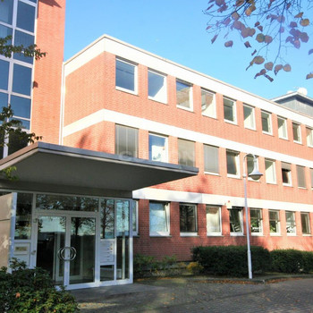 Vis á vis zum CentrO - Bürofläche mit ausreichend Stellplätzen!
