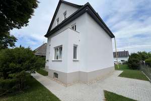 Ihr privates grünes Idyll: Erdgeschoss-Wohnung mit 170 m² Eigengarten – Akazienstraße 11, 15370 Fredersdorf-Vogelsdorf – Vorschaubild 2