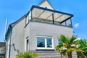 RESERVIERT!  1 Fam. Haus mit 2. Garagen, 4. Stellplätze großer Garten + kl. Hinterhaus TOP Zustand – Uhlandstraße 17, 63457 Main-Kinzig-Kreis – Vorschaubild 4