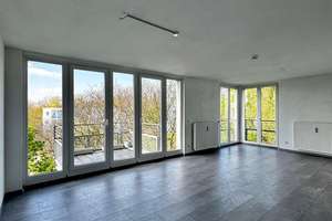 3-Zimmer, 104 m², lichtdurchflutet, zwei Balkone, TG-Stellplatz und bodentiefes Fensterpanorama – Die vollständige Adresse der Immobilie erhältst du vom Anbieter., 13403 Reinickendorf (Ortsteil), Berlin – Vorschaubild 1