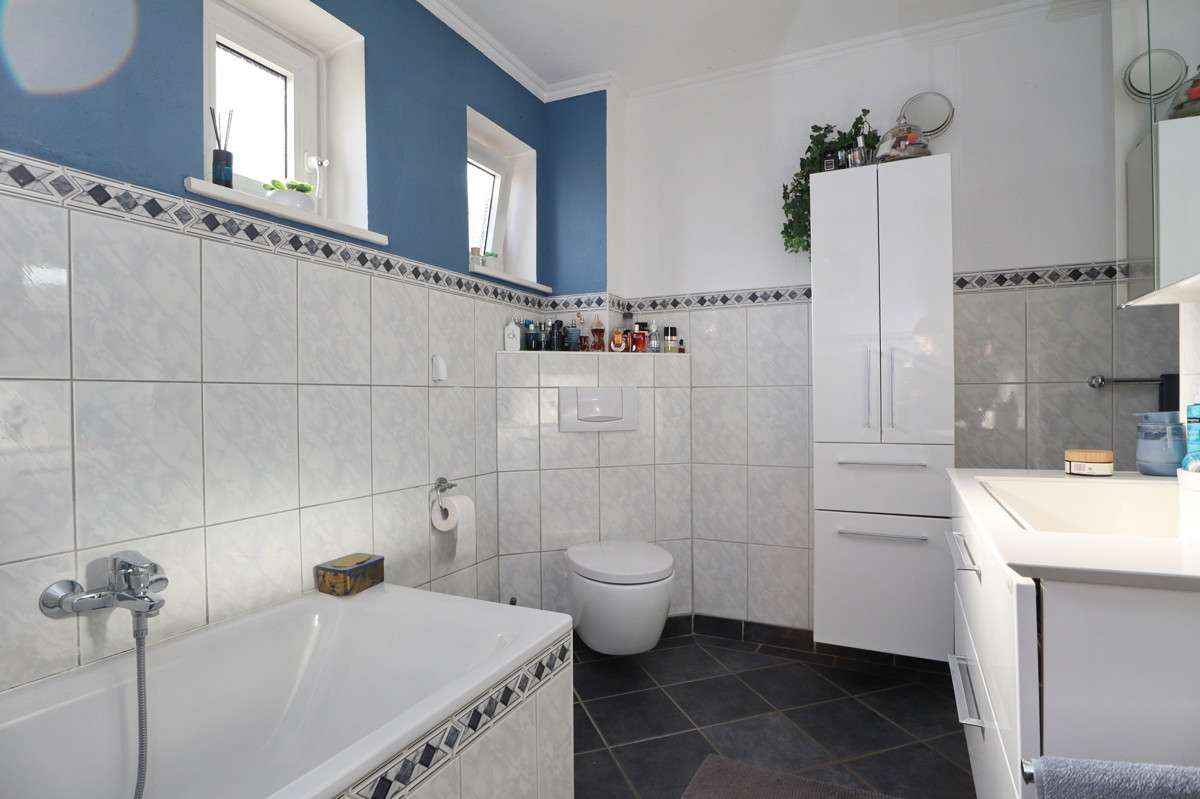 Immobilie in Kellinghusen - Stilvolle und großzügige Altbauvilla in Kellinghusen – als Ein- oder Zweifamilienhaus nutzbar - Bild 12