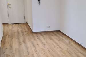 Ingolstadt-Oberhaunstadt, renovierte 3ZKB Dachgeschosswohnung – Die vollständige Adresse der Immobilie erhältst du vom Anbieter., 85055 Oberhaunstadt, Ingolstadt – Vorschaubild 2