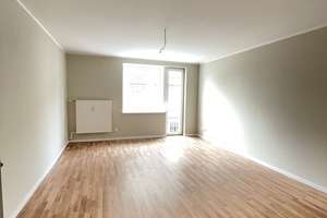 NEU sanierte 4 Raum Etagenwohnung "Erstbezug nach Sanierung"