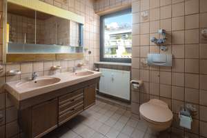 Ihr neues Zuhause in Harlaching: 4 Zimmer, 2 Balkone und großer Keller – Die vollständige Adresse der Immobilie erhältst du vom Anbieter., 81545 Harlaching, München – Vorschaubild 11