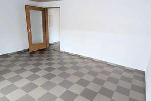 Helle 2-Zimmer-Wohnung in Offenhausen ( Neu-Ulm )-sofort bezugsfrei , ohne Maklerprovision – Schillerstaße 26, 89231 Neu-Ulm – Vorschaubild 4