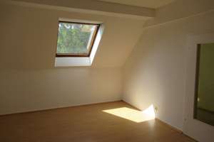 Geschmackvolle 1-Raum-Dachgeschosswohnung in Hannover – Ziesenißstraße 11, 30455 Badenstedt, Hannover – Vorschaubild 2