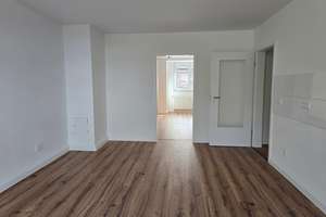 **Stilvolle 2-Zimmer-Wohnung – Erstbezug nach Komplettsanierung!** – Mülheimer Str. 80, 45145 Frohnhausen, Essen – Vorschaubild 2