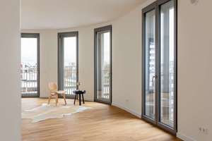 Großzügige 3-Zimmer-Neubauwohnung mit Terrasse und eleganter Rundung der Außenwand in Charlottenburg – Weimarer Straße 1, 10625 Charlottenburg, Berlin – Vorschaubild 3