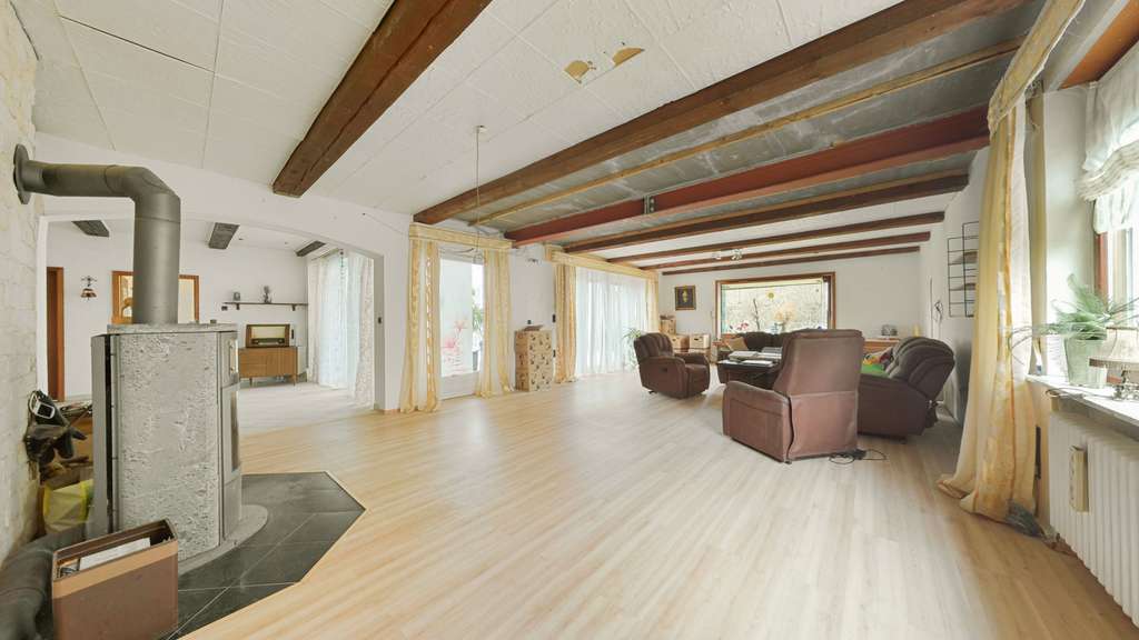 Immobilie in Alfeld (Leine) - Großzügig wohnen mit Wintergarten & Dachterrasse - zahlreiche Möglichkeiten - Bild 2