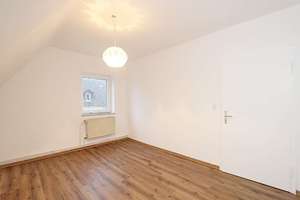 Charmante 3-Zimmer-Dachgeschosswohnung in Kassel-Harleshausen – Zum Feldlager 2, 34128 Harleshausen, Kassel – Vorschaubild 10