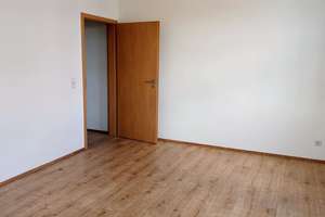 Günstige und vermietete 2-Zimmer mit Laminat, Aufzug und Eckwanne in guter Lage! – Die vollständige Adresse der Immobilie erhältst du vom Anbieter., 9126 Gablenz, Chemnitz – Vorschaubild 11
