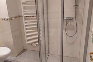 EG-3R-Whg Gäste-WC Wanne Dusche Stellplatz Balkon! – Corinthstraße 5, 1219 Leubnitz-Neuostra, Dresden – Vorschaubild 15