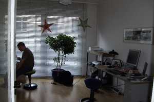 Schön geschnittene 3 Zimmer,Wohnküche, Diele, Bad mit Badewanne sehr hell, Vinylböden Balkon,HWR – Helmholtzstrasse 20, 40215 Düsseldorf – Vorschaubild 4