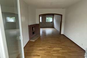 Charmante Wohnung mit Loggia und Blick ins Grüne im beliebten Essen-Fulerum – Die vollständige Adresse der Immobilie erhältst du vom Anbieter., 45149 Fulerum, Essen – Vorschaubild 4