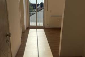 Ruhig wohnen, schnell in der Stadt: Helle 1-Zimmer-Wohnung mit Süd-West-Balkon & TG – Die vollständige Adresse der Immobilie erhältst du vom Anbieter., 93053 Oberisling-Graß, Regensburg – Vorschaubild 6