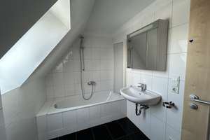 Attraktive,  helle  3-Zimmer DG-Wohnung,   Ingolstadt-Süd – Kothauer Str. 46, 85053 Südost, Ingolstadt – Vorschaubild 8