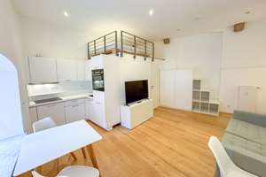 AB 01.08.2026, NEU SANIERT 2024,  MÖBLIERTES 32QM 1-ZIMMER APARTMENT REGENSBURG ZENTRUM 80M VOM DOM – Die vollständige Adresse der Immobilie erhältst du vom Anbieter., 93047 Innenstadt, Regensburg – Vorschaubild 1