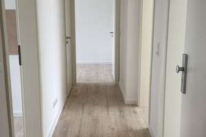 Schöne renovierte 3,0 Zimmer Wohnung mit kleinem Balkon