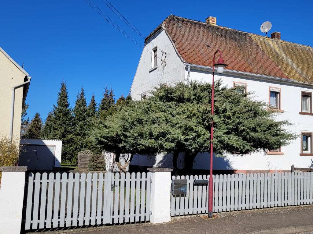 Charmante Doppelhaushälfte mit großem Garten in Naundorf, nahe Oschatz!, Nordsachsen Kreis – Bild 3