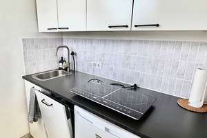 VON PRIVAT: Schönes  1 Zimmer Appartement in ruhiger Wohnlage mit Süd/West Ausrichtung! – Fromundstraße 45, 81547 Giesing, München – Vorschaubild 2